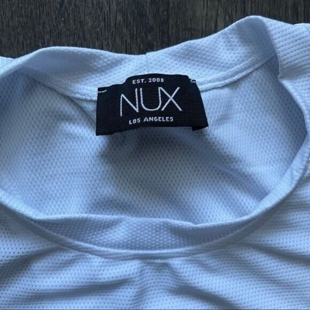 NUX White Sweat Yoga Tank Sleeveless Crewneck Lightweight Workout Top Size XS - Picture 4 of 10